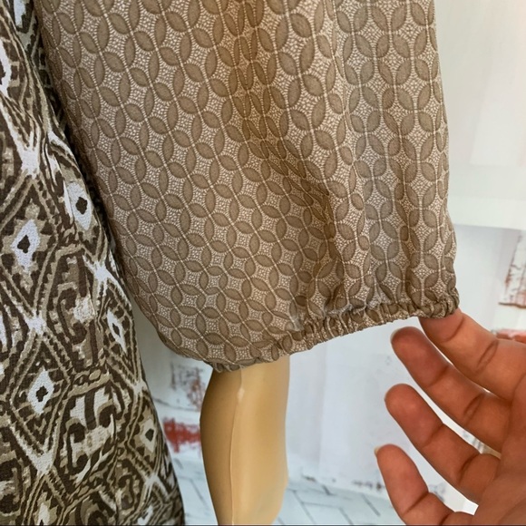 BKE Boutique Semi Sheer Boho Top - Picture 7 of 8